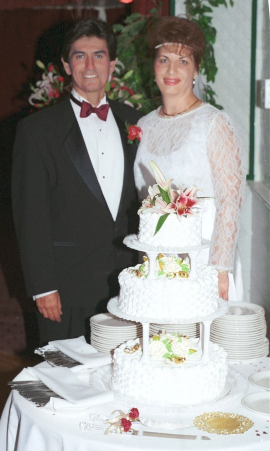 n & c's wedding cake